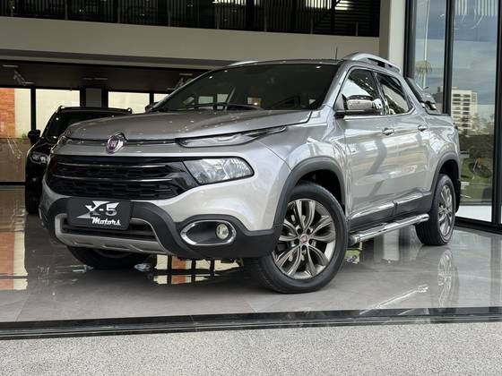 FIAT TORO 2.0 16V TURBO DIESEL RANCH 4WD AT9 FIAT TORO 2.0 16V TURBO DIESEL RANCH 4WD AT9